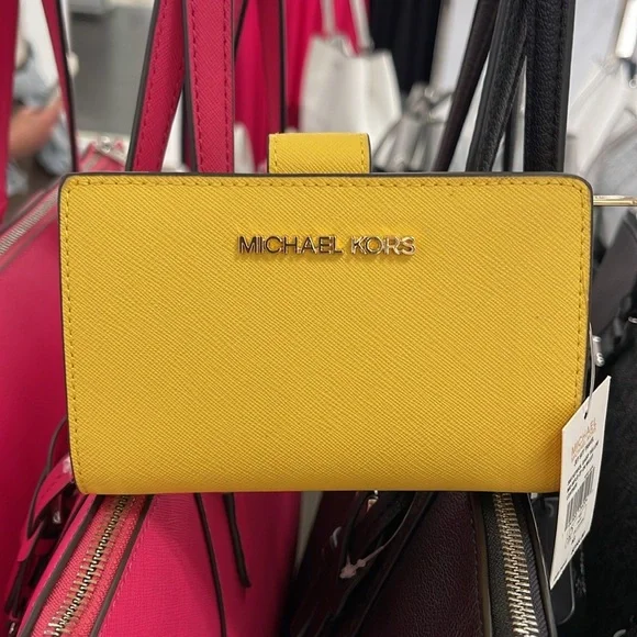 Michael Medium Crossgrain Leather Bifold Wallet
Daisy Yellow 
NWT - Picture 4 of 16